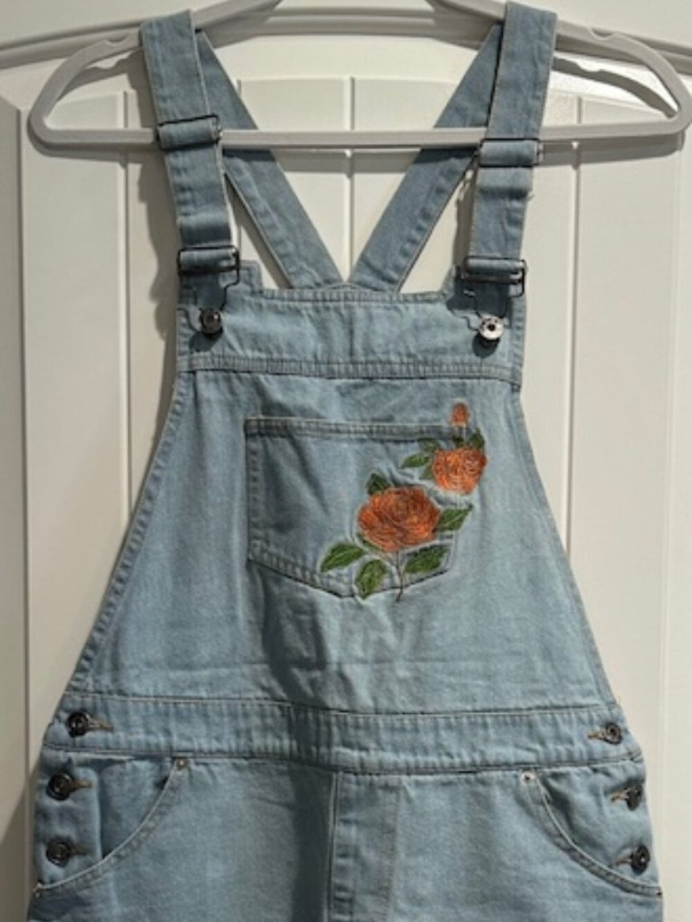 EUC POL Denim Short Overalls w/ Embroidered Rose size- MEDIUM